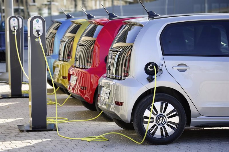 VÍDEO | Guía para acceder a las ayudas PERTE del vehículo eléctrico para las empresas