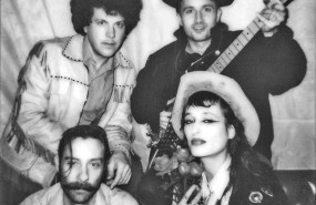 ep black lips