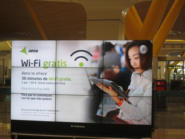 Cartel publicitario del antiguo servicio WiFi de Aena | Europa Press ep cartel publicitarioantiguo servicio wifiaena
