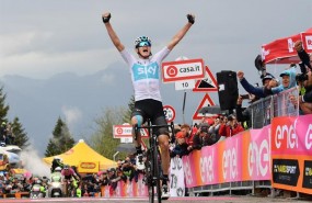 ep chris froome celebravictoriala 14 etapagiroitalia 2018