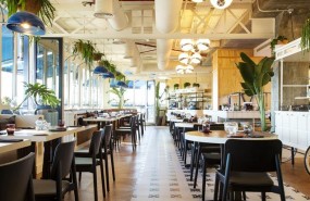 ep comedoryouniverse - hotel only you atocha