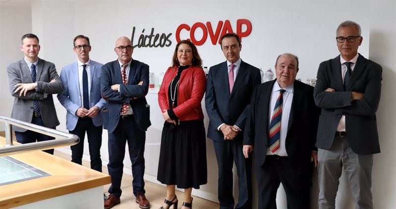 Crespo en las instalaciones de Covap | JUNTA DE ANDALUCÍA ep crespo en las instalaciones de covap