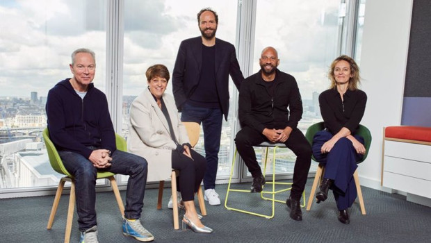 ep de izda a dcha nick emery ceo de jellyfish dawn dickie cfo brandtech media david jones fundador y