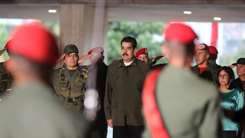 El presidente de Venezuela, Nicolás Maduro, junto a militares (Imagen de archivo) | Marcelo Garcia/Prensa Miraflores / DPA - Archivo ep el presidente de venezuela nicolas maduro junto a militares imagen de archivo