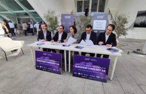ep firma de los preacuerdos de adigital con aesemi y vasic