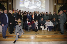 ep foto de familia en la presentacion del calendario solidario de la guardia civil 2020 a beneficio