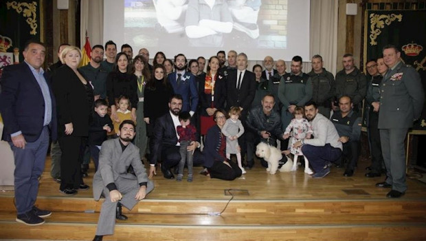 ep foto de familia en la presentacion del calendario solidario de la guardia civil 2020 a beneficio
