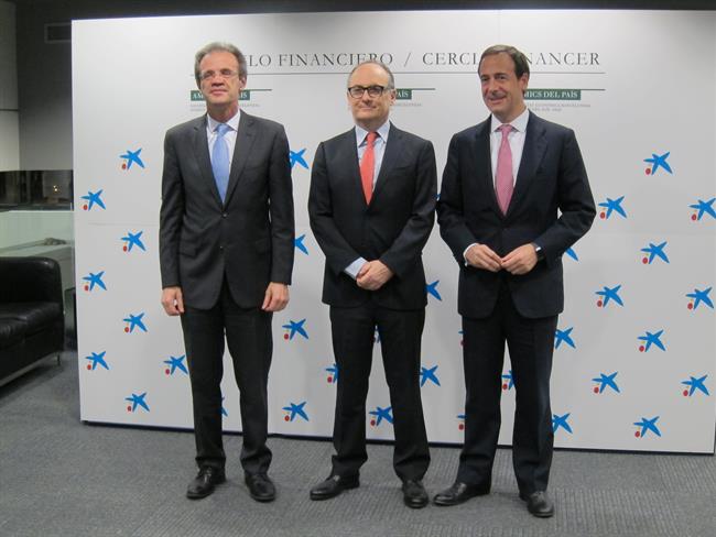 Jordi Gual (CaixaBank), Fernando Restoy (BPI) y Gonzalo Gortázar (CaixaBank) | EUROPA PRESS ep jordi gual caixabank fernando restoy bpi y gonzalo gortazar caixabank