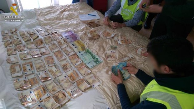 ep la guardia civil desmantelaorganizacion criminalintroducia grandes can