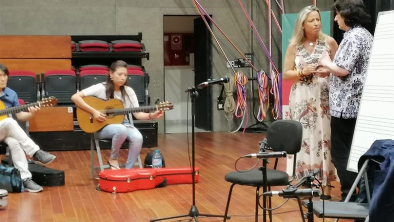 La primera teniente de alcalde del Ayuntamiento de Córdoba y secretaria andaluza de Programas y Áreas Sectoriales de Cs, Isabel Albás, en el Festival de la Guitarra de Córdoba | CS ep la primera tenientealcaldeayuntamientocordobasecretaria andaluzaprogramas y areas sectorialescs isabel albas enfestivalla guitarracordoba