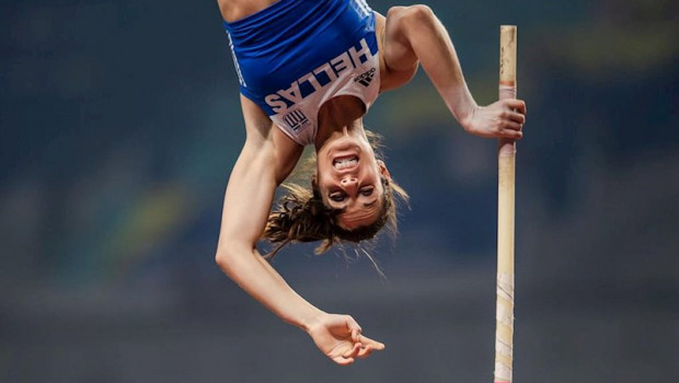 ep la saltadora de pertiga griega katerina stefanidi campeona olimpica en rio 2016