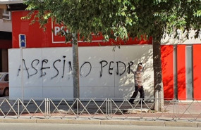 ep pintada en la sede del psoe