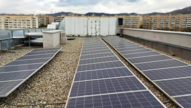 ep placas solares fotovoltaicas en un tejado