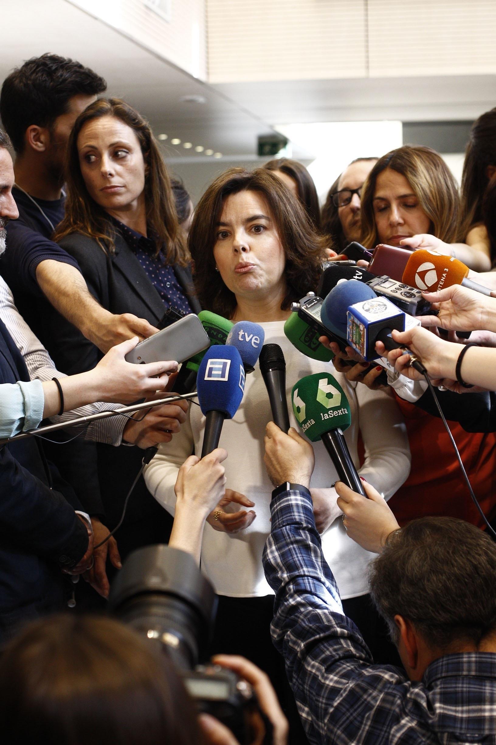 Santamaría despide a Carme Chacón en Ferraz | EUROPA PRESS ep santamaria despidecarme chaconferraz
