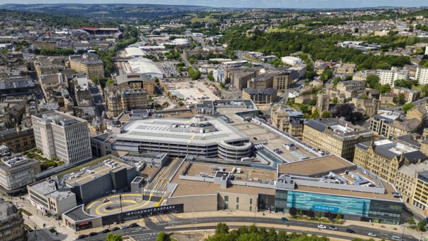 ep vista desde arriba del centro comercial the broadway bradford reino unido