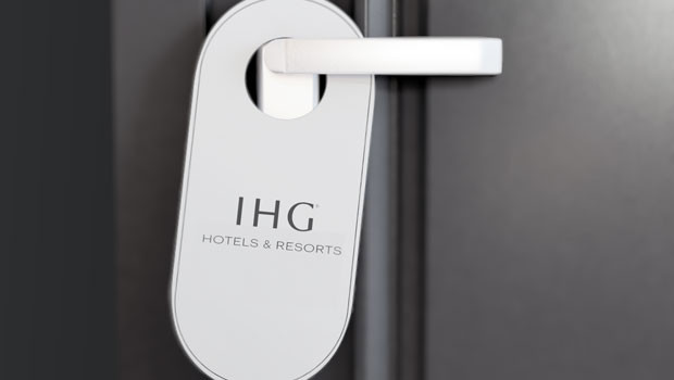 dl intercontinental hotels group ftse 100 ihg hotels and resorts consumer discretionary travel and leisure hotels and motels logo