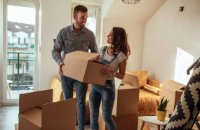 ep archivo   imagen de recurso de una pareja realizando la mudanza a su nueva casa
