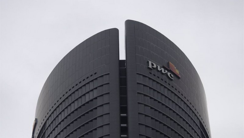 ep archivo   torre de pwc en espana en madrid espana
