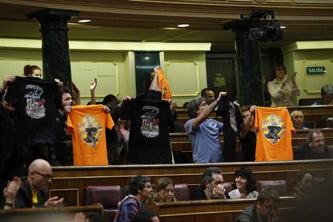 Diputados celebran en el Congreso el rechazo del decreto ley de la estiba | EUROPA PRESS ep diputados celebrancongresorechazodecreto leyla estiba
