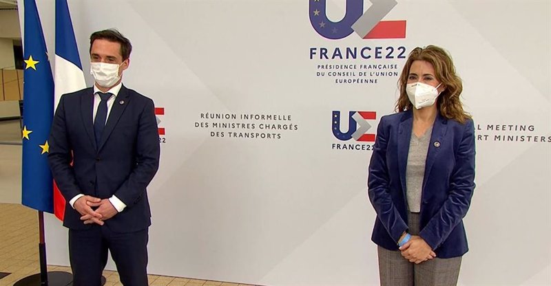 ep el ministro delegado de transporte de francia jean baptiste djebbari y la ministra de transportes