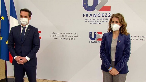 ep el ministro delegado de transporte de francia jean baptiste djebbari y la ministra de transportes
