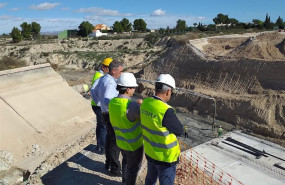 ep el presidente de la chs mario urrea visita los trabajos de reparacion del canal del postravase