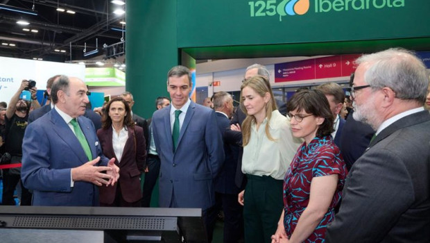ep el presidente del gobierno pedro sanchez y la ministra sara aagesen visitan el stand de iberdrola