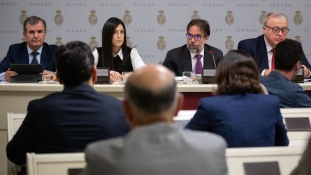 ep el residente de renfe alvaro fernandez heredia tercero por la izquierda comparece ante la