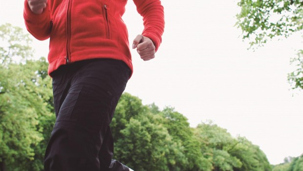 ep footing correr ejercicio fisico mujer corriendo