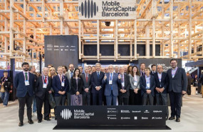 ep foto de familia de la visita de foment al mwc