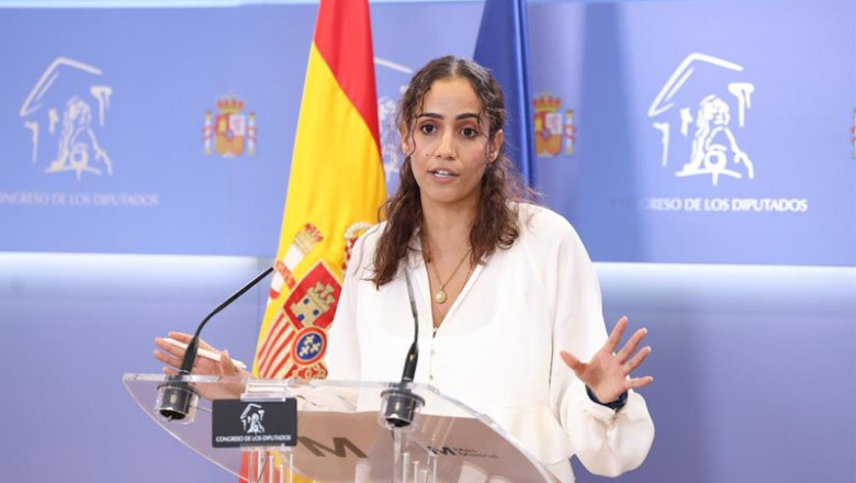 ep la diputada de sumar tesh sidi durante una rueda de prensa en el congreso de los diputados a 28