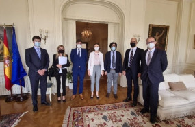 ep la ministra de industria comercio y turismo reyes maroto durante una reunion de trabajo con