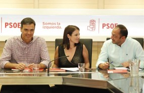 ep pedro sanchez adriana lastragomezcelis durantereunionpsoe