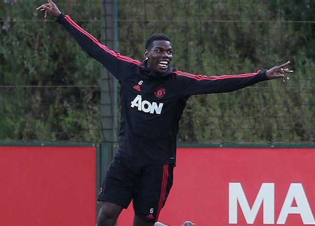 Pogba, en un entrenamiento del Manchester United. | @MANUTD ep pogba enentrenamientomanchester united