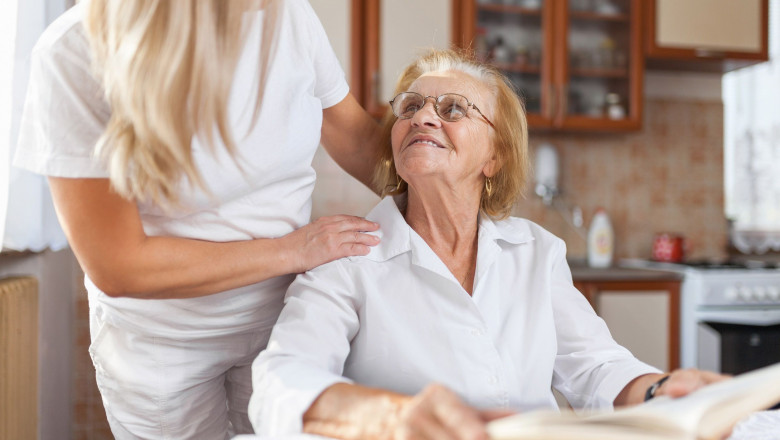 1586421285 cuidadoraempleadadehogar2