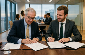 empresario firma sucesin de su negocio empresario firma sucesin de su negocio