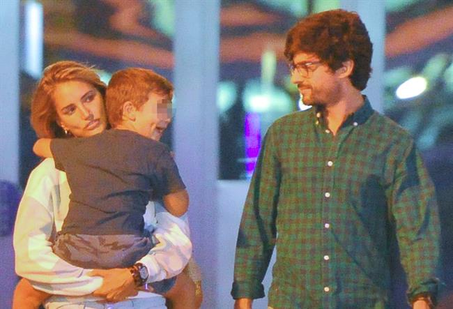 ALBA CARRILLO CON SU NOVIO Y SU HIJO LUCAS | EUROPA PRESS ep alba carrillosu noviosu hijo lucas