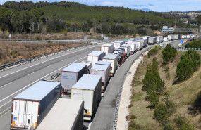 ep archivo   colas de camiones en vilademuls girona