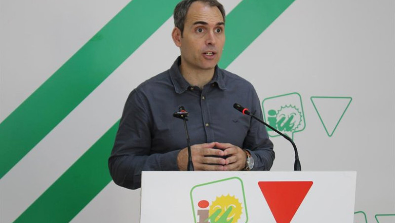 ep el coordinador general de iu andalucia y diputado en el congreso toni valero en rueda de prensa