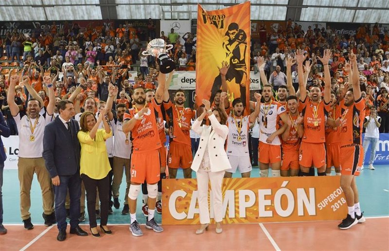 ep el cv teruel celebra su titulo en la supercopa de espana