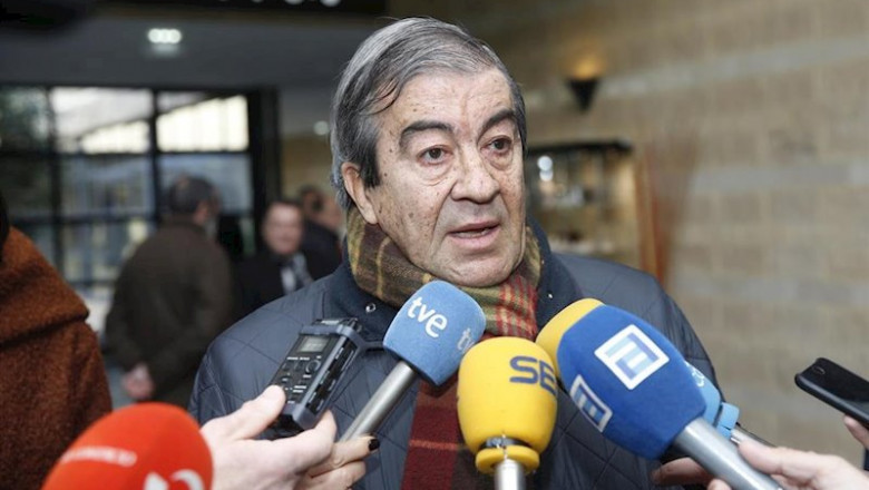 El exministro Francisco Álvarez Cascos acude al tanatorio de Cabueñes (Gijón) para dar las condolencias a la familia del expresidente socialista Vicente Álvarez Areces. | Damián Arienza - Europa Press - Archivo ep el exministro francisco alvarez cascos acude al tanatorio de cabuenes gijon para dar las