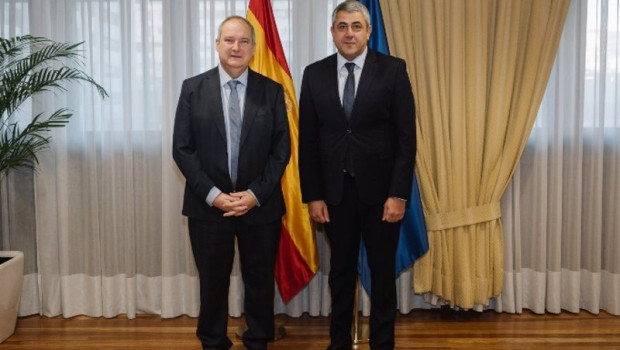 ep el ministro de industria y turismo jordi hereu y el secretario general de la organizacion mundial