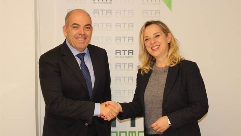 ep el presidente de la asociacion de trabajadores autonomo ata lorenzo amor junto con la presidenta ep el presidente de la asociacion de trabajadores autonomo ata lorenzo amor junto con la presidenta