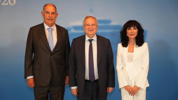ep el presidente de pymar alvaro platero i el ministro de industria y turismo jordi hereu centro y