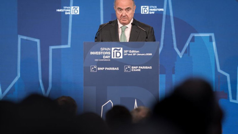 El vicepresidente del Banco Central Europeo (BCE), Luis de Guindos, interviene durante la inauguración de la XVI edición del Spain Investors Day (SID), en el Hotel Four Seasons, a 14 de enero de 2026, en Madrid (España). El foro Spain Investors Day (SID) | Diego Radamés - Europa Press ep el vicepresidente del banco central europeo bce luis de guindos interviene durante la