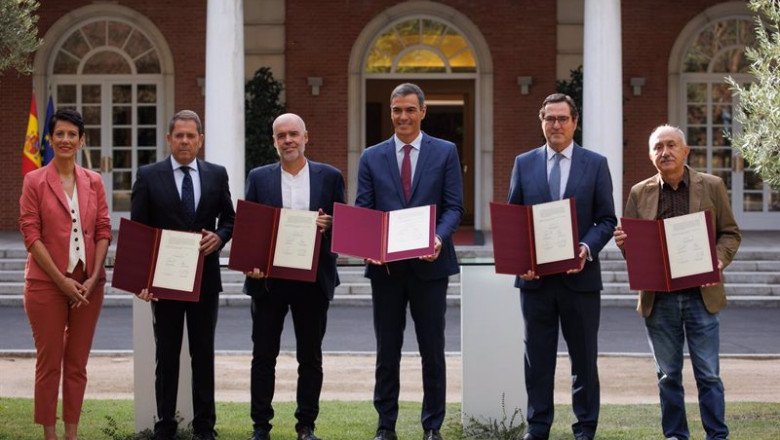ep i d la ministra de inclusion elma saiz gerardo cuerva cepyme unai sordo ccoo el presidente del