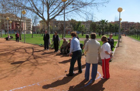 ep jubilados cordobeses juegan a la petanca en una imagen de archivo