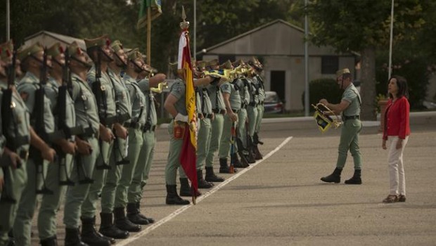 ep la ministradefensa margarita robles visitala legionronda