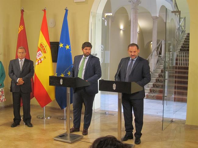 ep lopez miras aizquierda junto a abalos