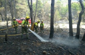 ep los bomberoscastellonen refrescarzona calcinada
